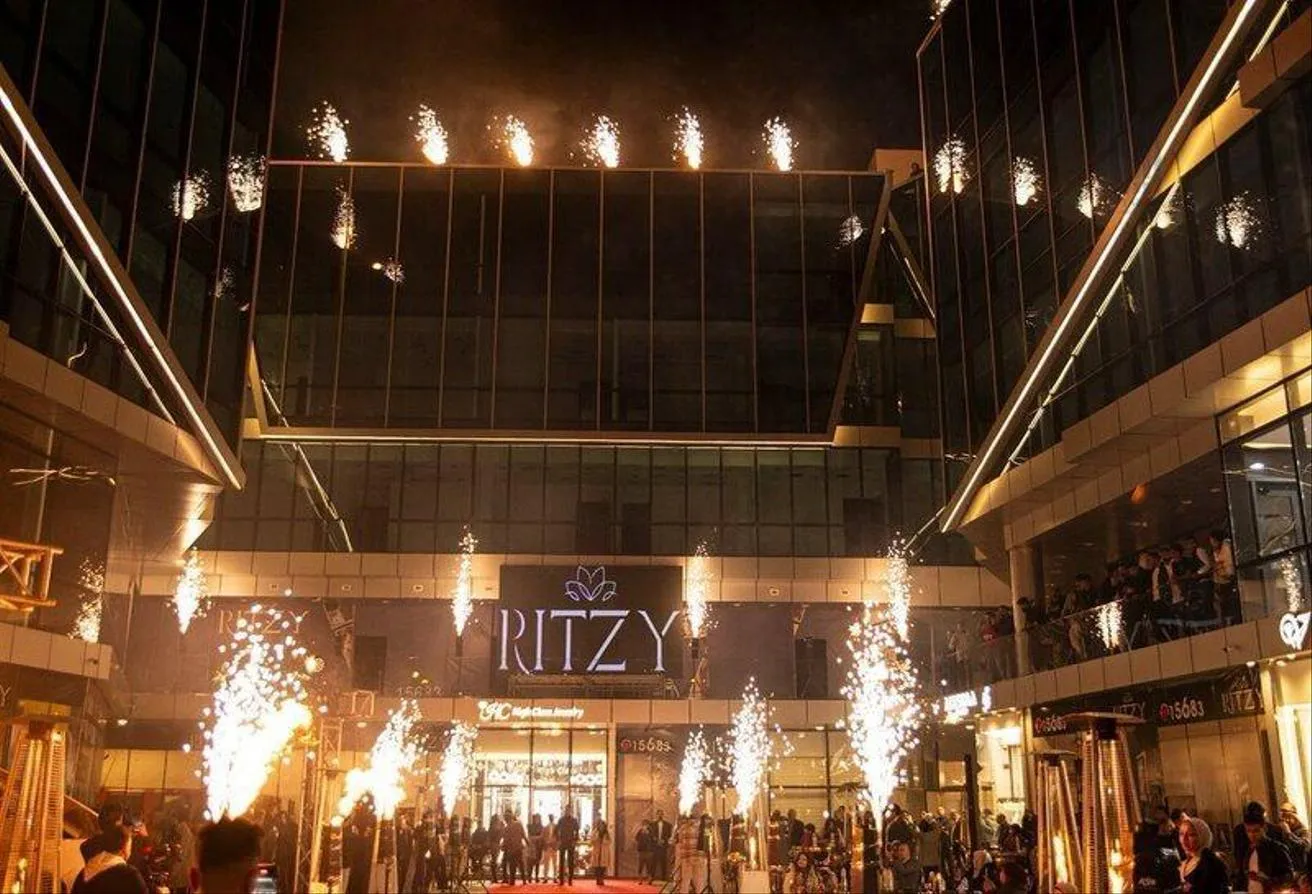 Rent in Ritzy: 108m² Shop |Rent | Prime location | Zayed Center