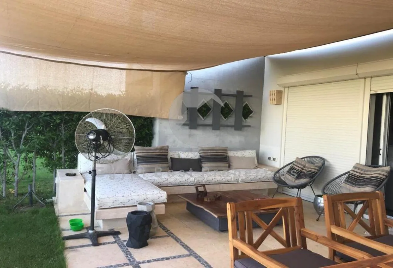 Sale in La vista Ras El Hikma: Luxury villa at an attractive price in Lavista NC