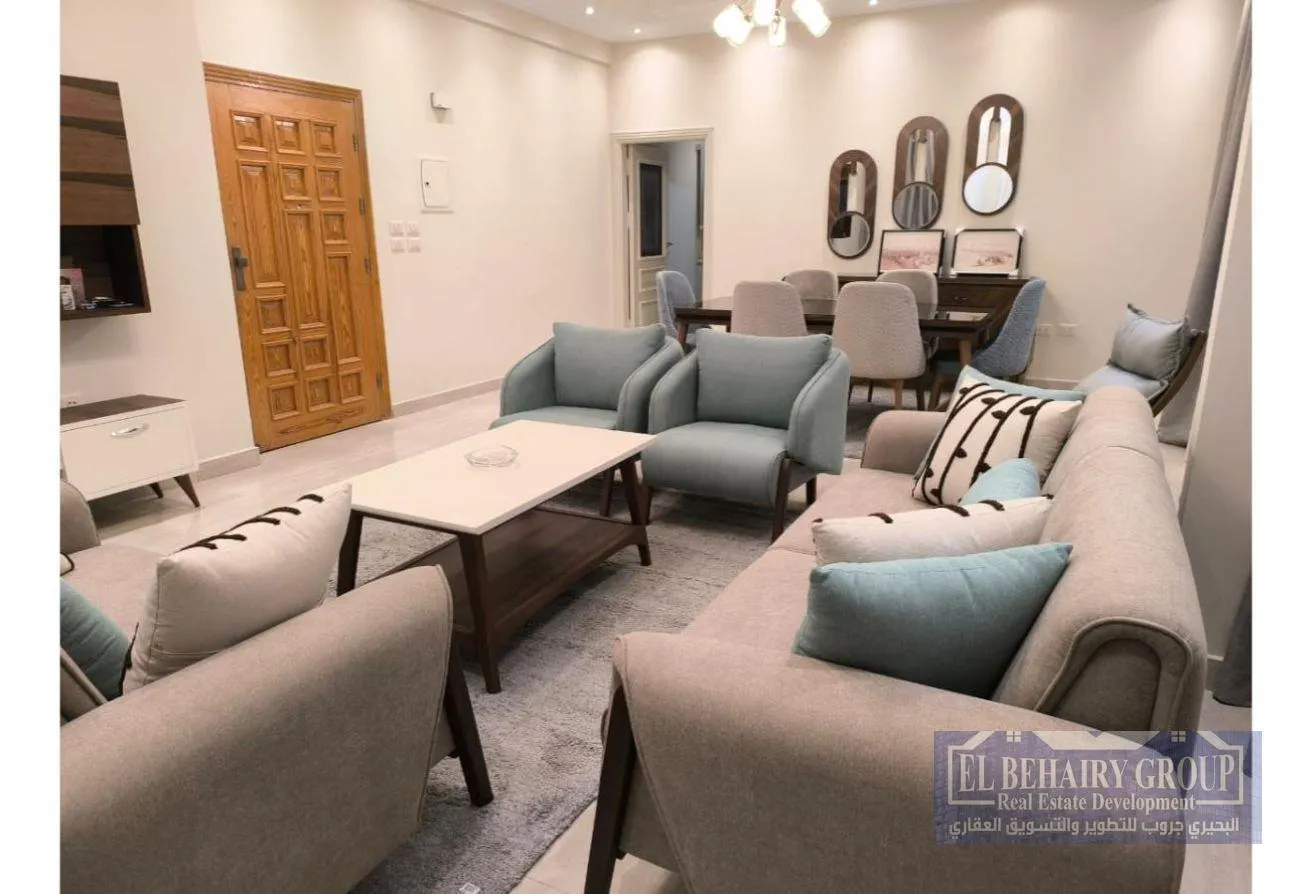 Rent in El Banafseg 1: شقة للايجار في التجمع الاول البنفسج فيلات