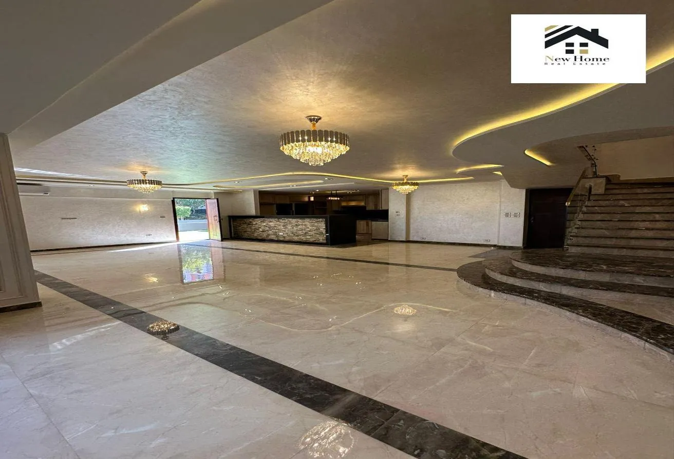 Sale in Amorada: دوبلكس329م+176م جاردن في كمبوند امورادا التجمع