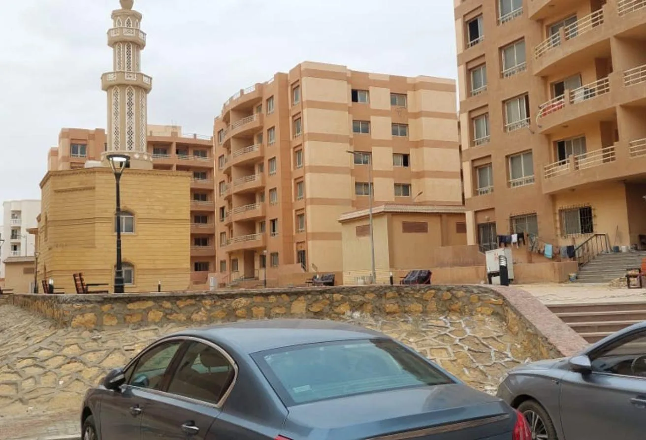 البيع في كمبوند اللوتس: شقه للبيع في كمبوند التجاريين التجمع الخامس 