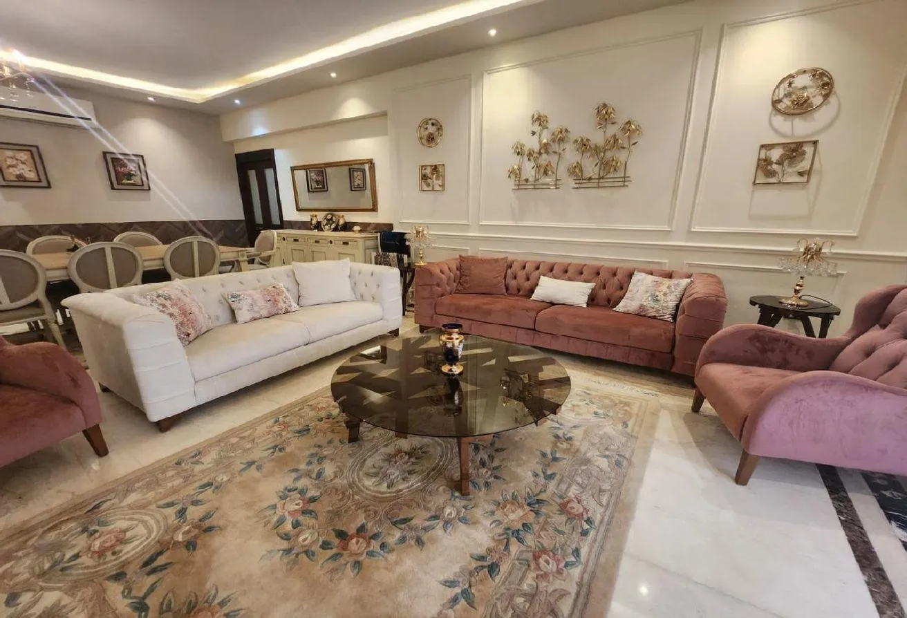 للايجار في حياتى ريزيدنس: شقه مفروشه للإيجار كمبوند حياتي ريزيدنس 