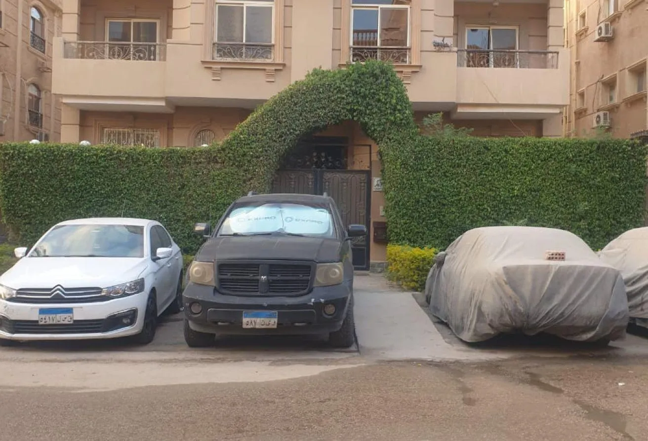 Sale in El Yasmeen 1: شقة للبيع 165م  كومباوند الياسمين خلف JW Mariott