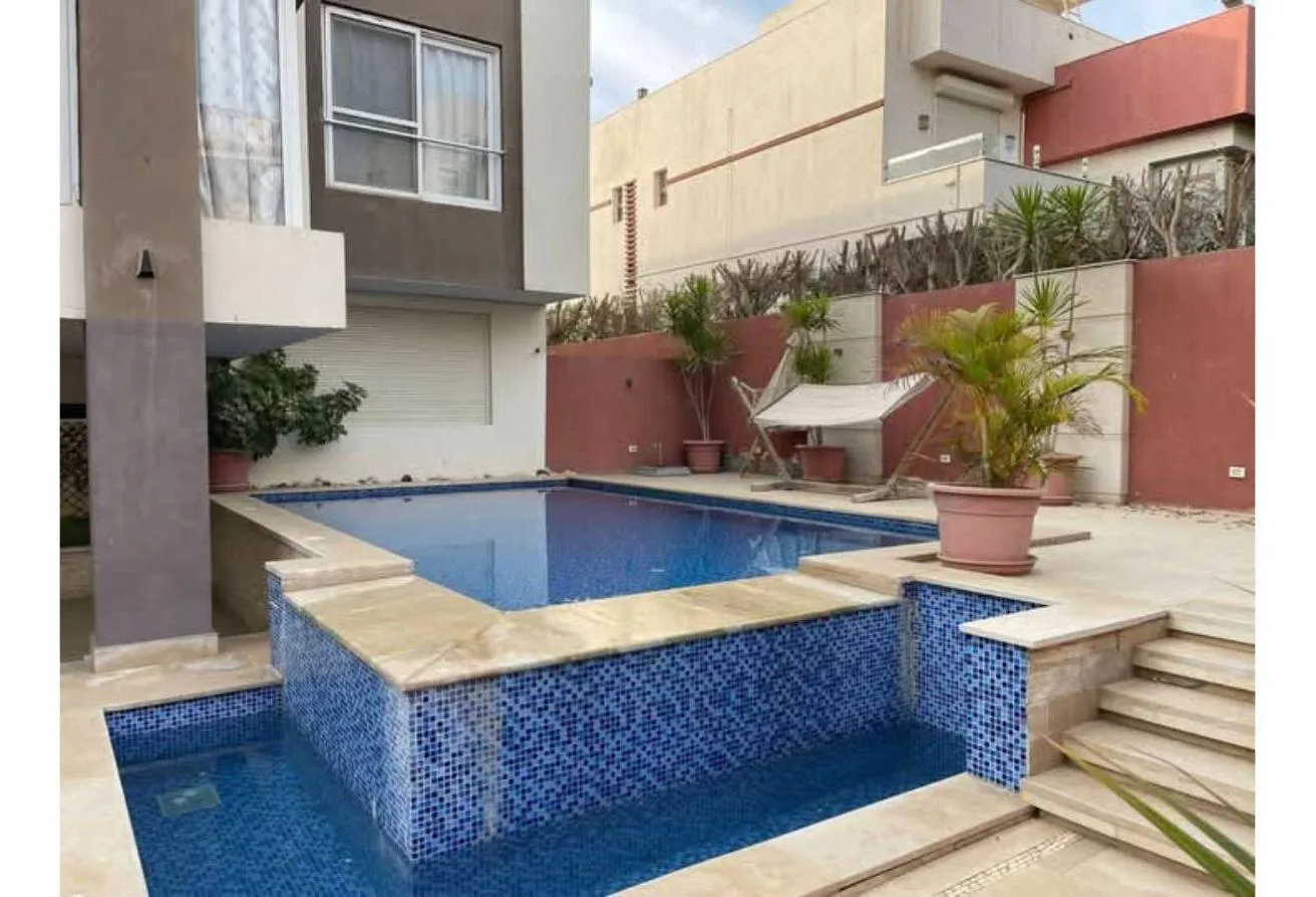 Sale in Beverly Hills Road: Villa for sale Beverly Hills second phase finished