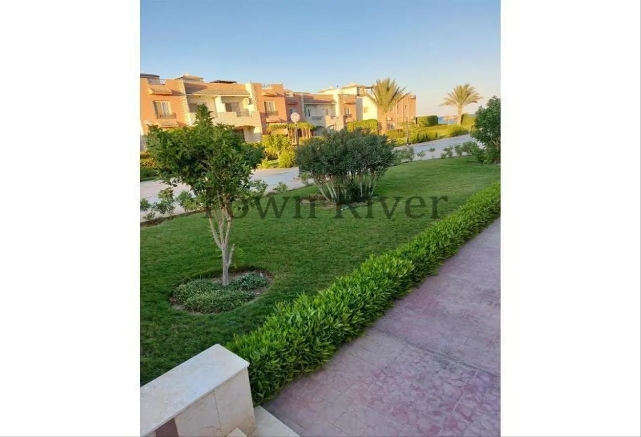 Sale in Coronado: Twin House resale Ready to move Fully finished