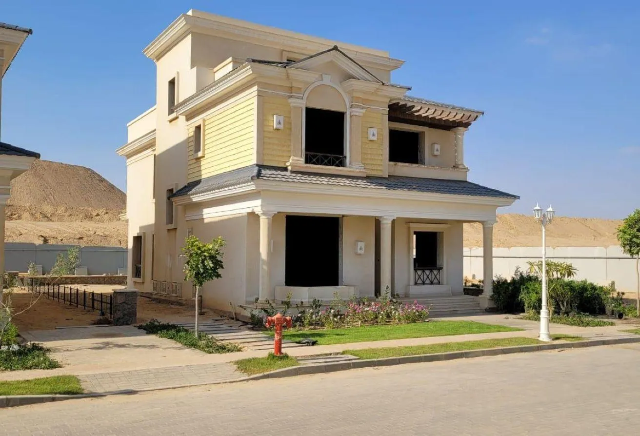 Sale in Mountain View iCity October: Villa for sale in Mountain View iCity Compound
