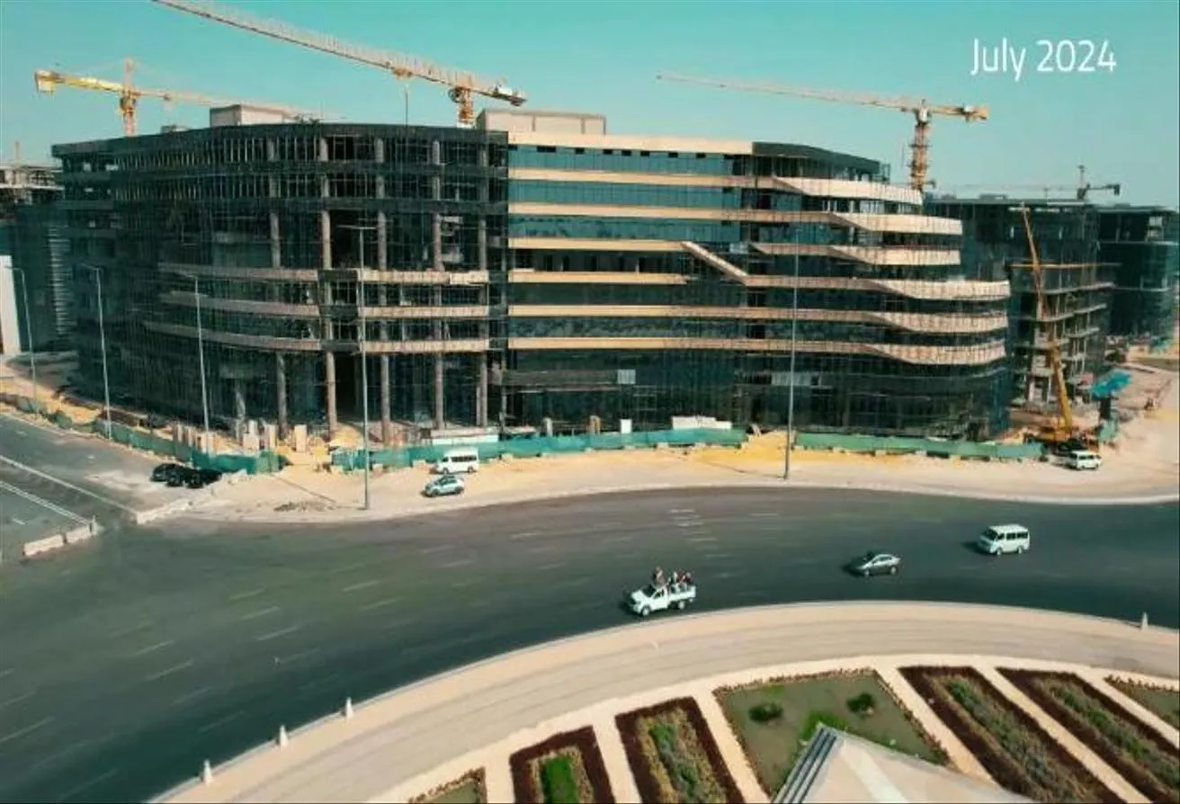 Sale in Rock Capital One: office immediate delivery 64m finished with 10% DP