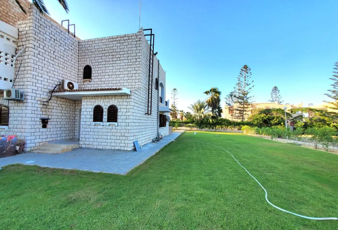 Sale in Marina 1: دوبلكس للبيع مارينا ١ تالت صف بحيرة رمليه 