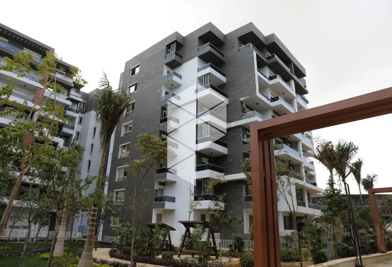 Sale in R7: Luxury Apartment with AC, Kitchen Appliances, RTM