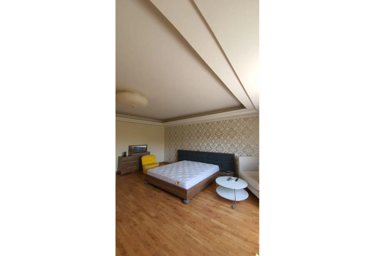 Gallery Image 14