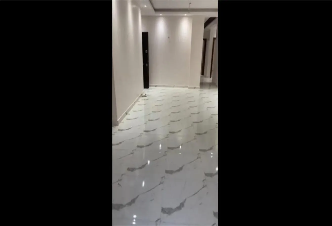 Sale in North Lotus: For quick sale of a ground floor apartment in Lotu