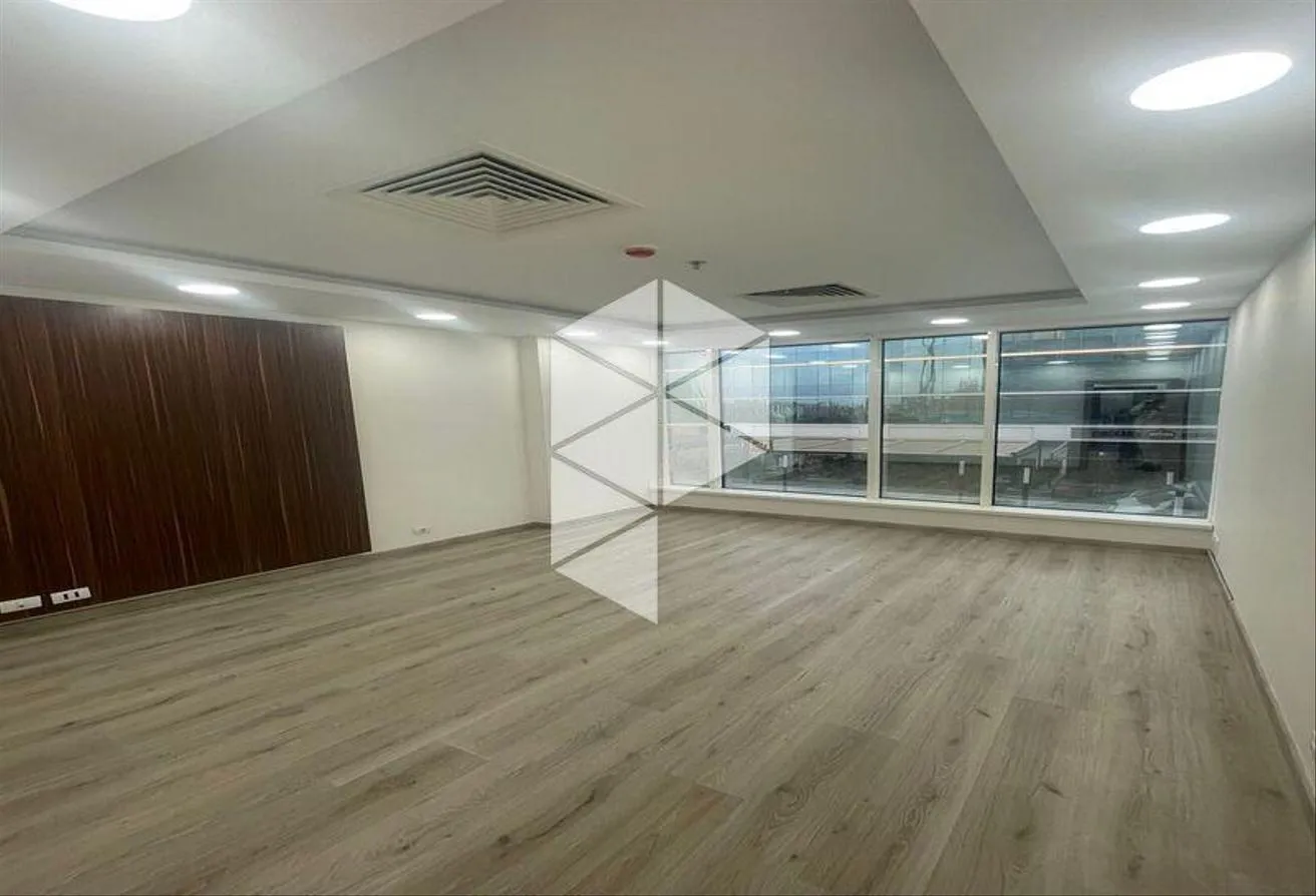 Rent in Trivium Square: Office 220m for rent Finished+Furnished-South 90St