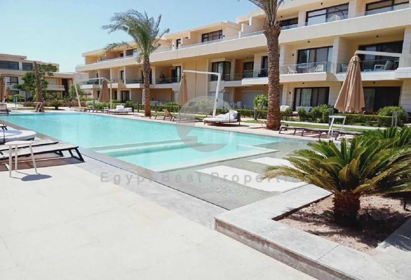 Sale in G Cribs: very prime ground floor direct pool low price