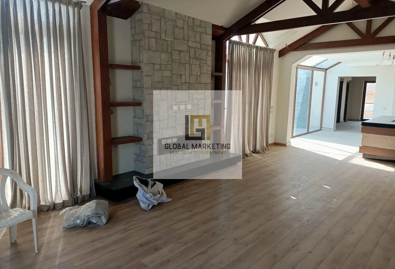Rent in West Golf: At a bargain price in West Golf, twin house villa