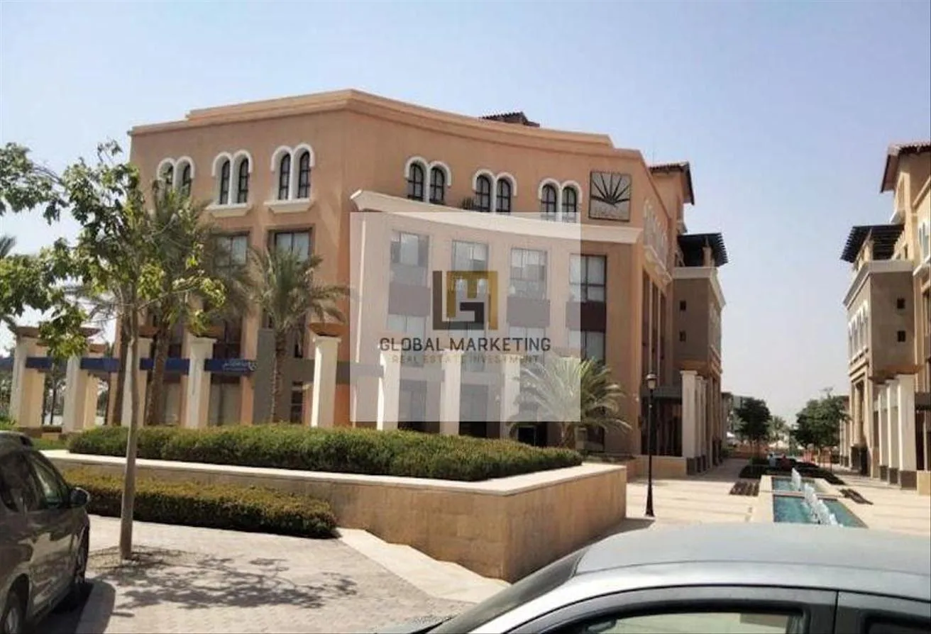 Rent in Mivida: Clinic 230 square meters for rent in Mivida