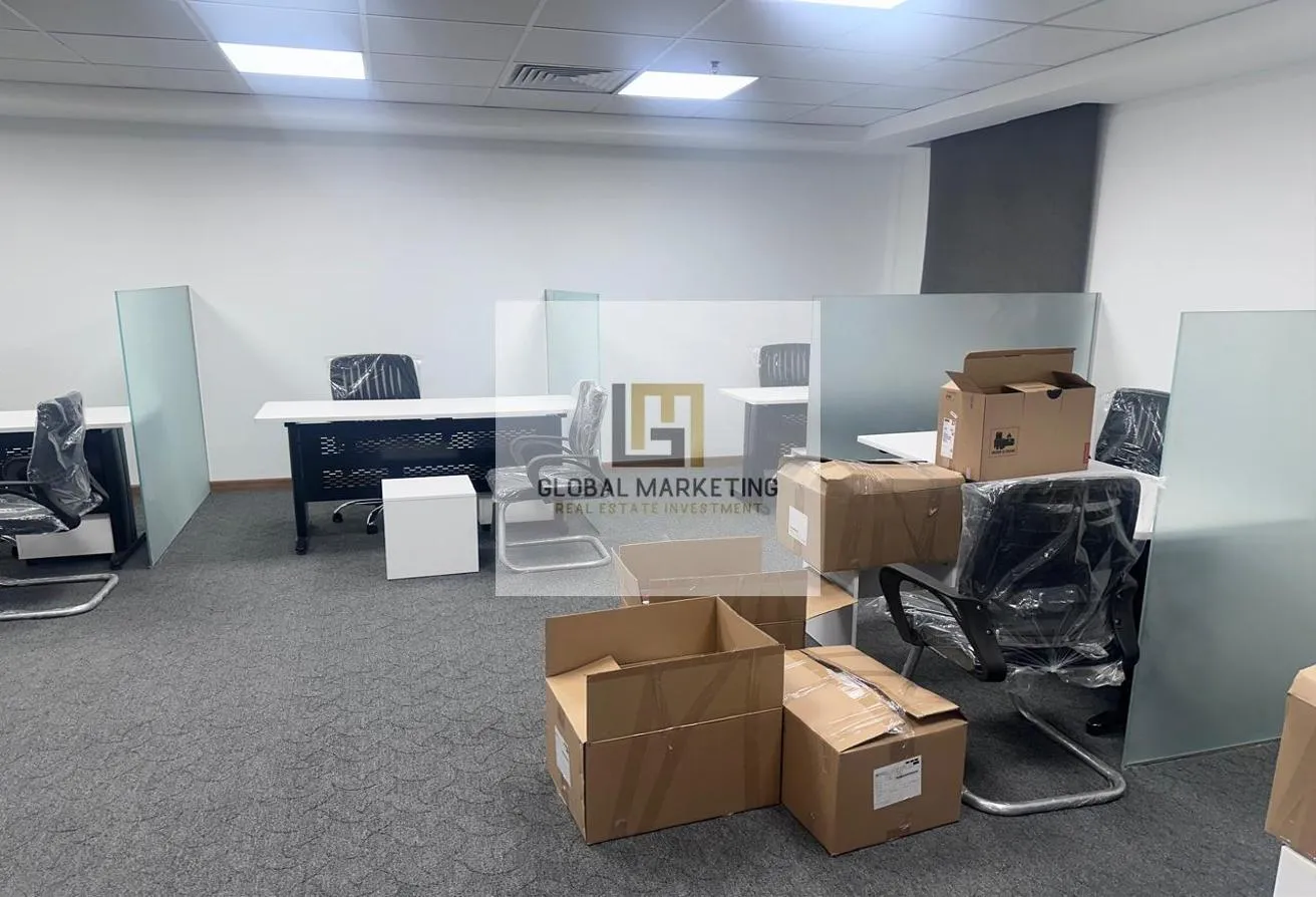 Rent in North Teseen St.: Office Space |700Sqm| DownTown