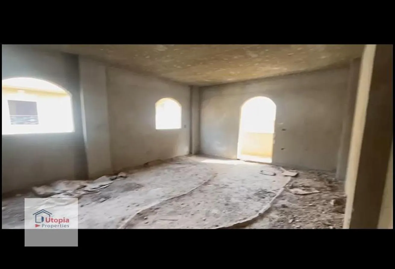 Sale in 9th District: صيدليه للبيع في الحي التاسع (مول البروه)