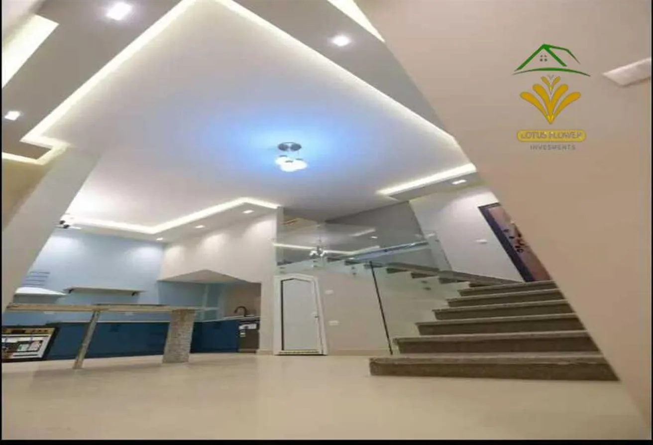 Rent in West Golf: Duplex hotel in West Golf with a prime location