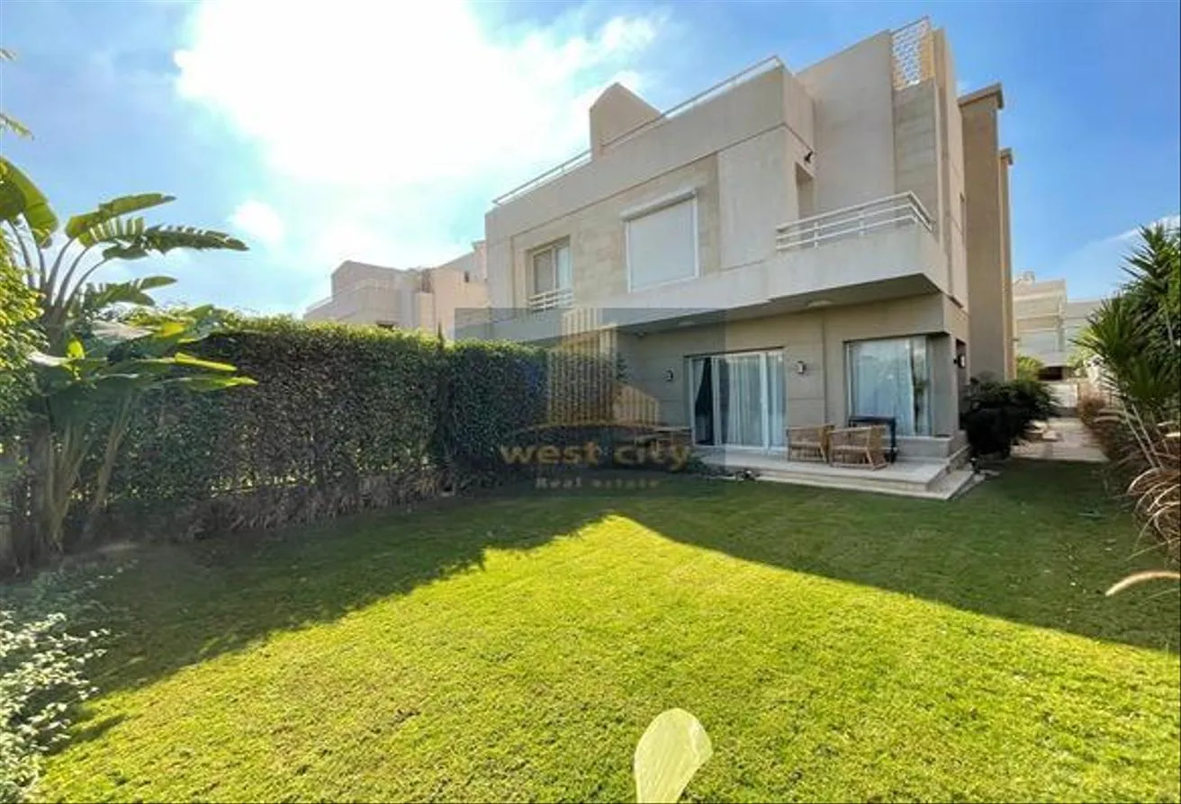 Sale in Atrio: توين هاوس تشطيب الترا مودرن للبيع في كمبوند اتريو