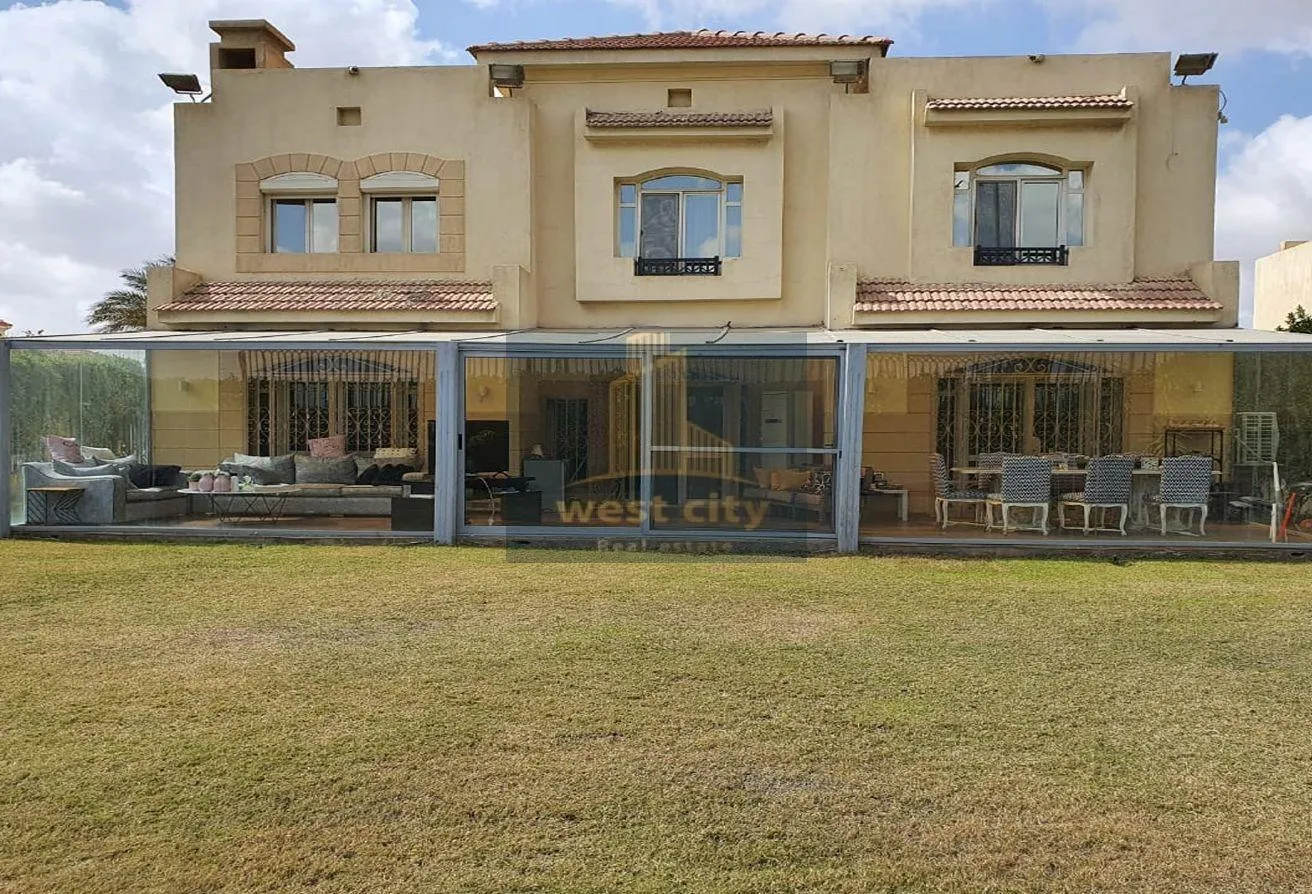 Sale in Gardenia Park: فيلا ٧٤٠ متر للبيع في كمبوند جاردينيا بارك ٢
