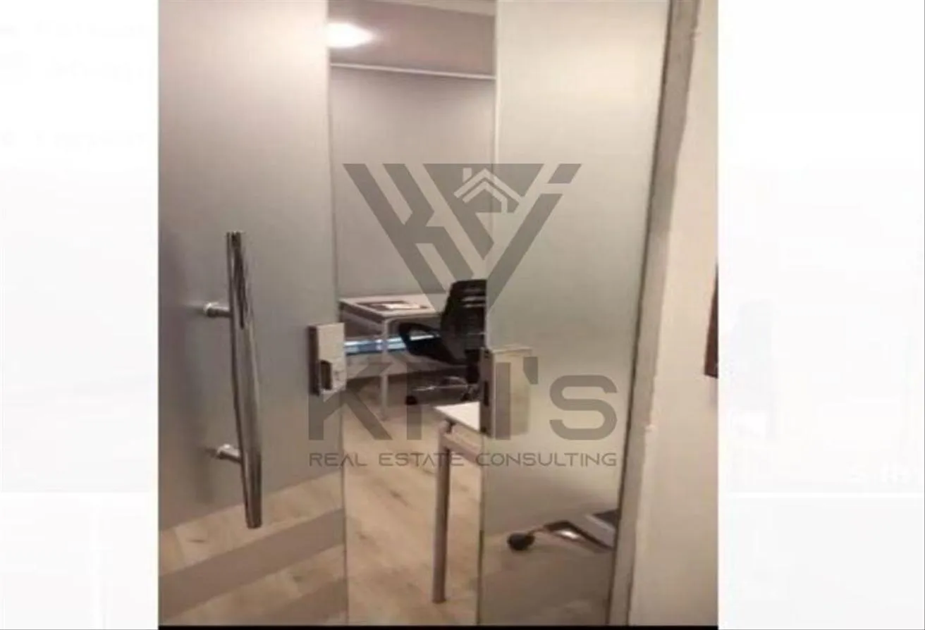 Rent in Trivium Square: Administrative headquarters 400m in Trivium Square