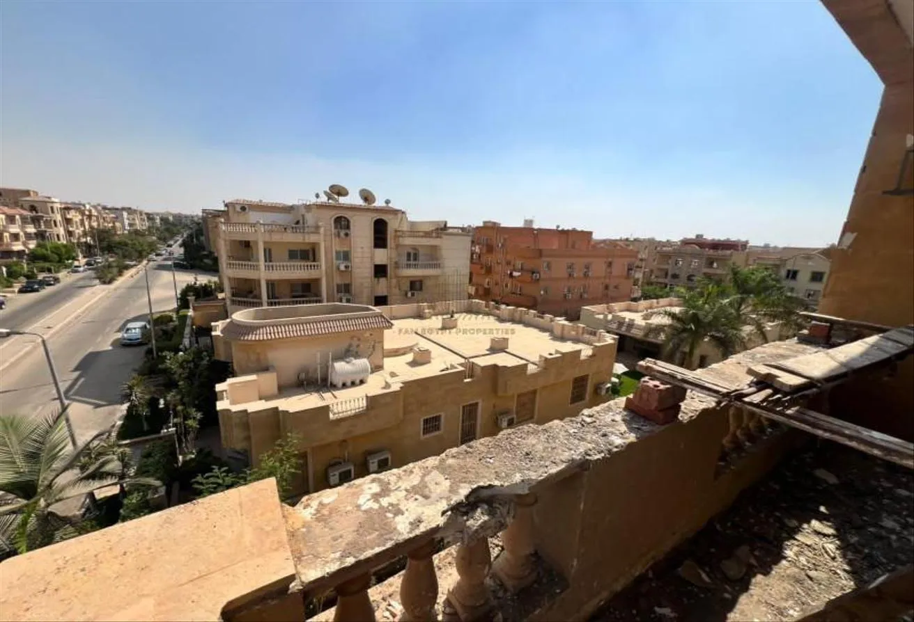Rent in District 2: فيلا  للايجار سكني واداري علي شارع رئيسي