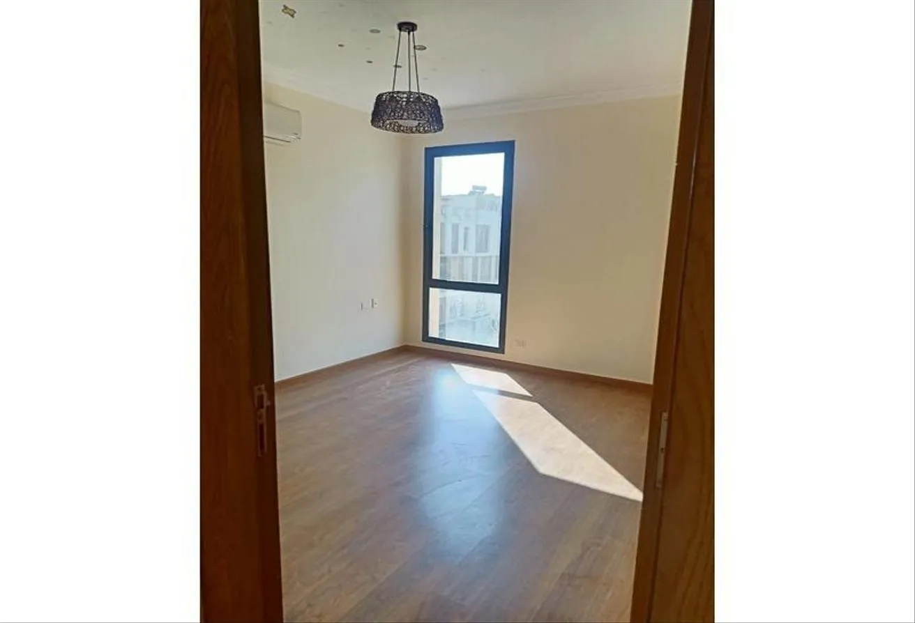 Rent in Westown: Clinic in Sodic Medical Center -Beverly hills