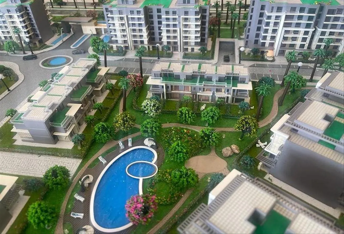 Sale in 90 Avenue: شقة ارضي بجاردن متشطبة بالكامل في 90 aveneu
