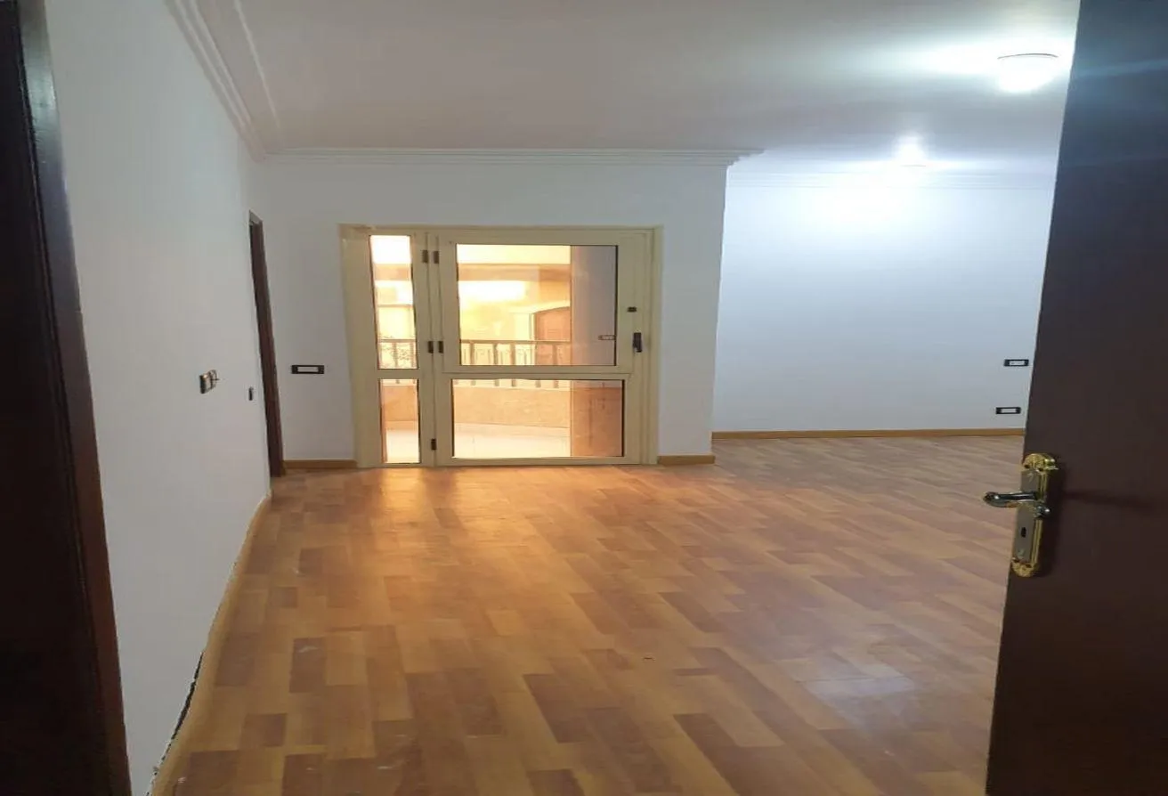 Sale in Touristic Zone 6: Touristic zone 6, Duplex for sale in 6 October