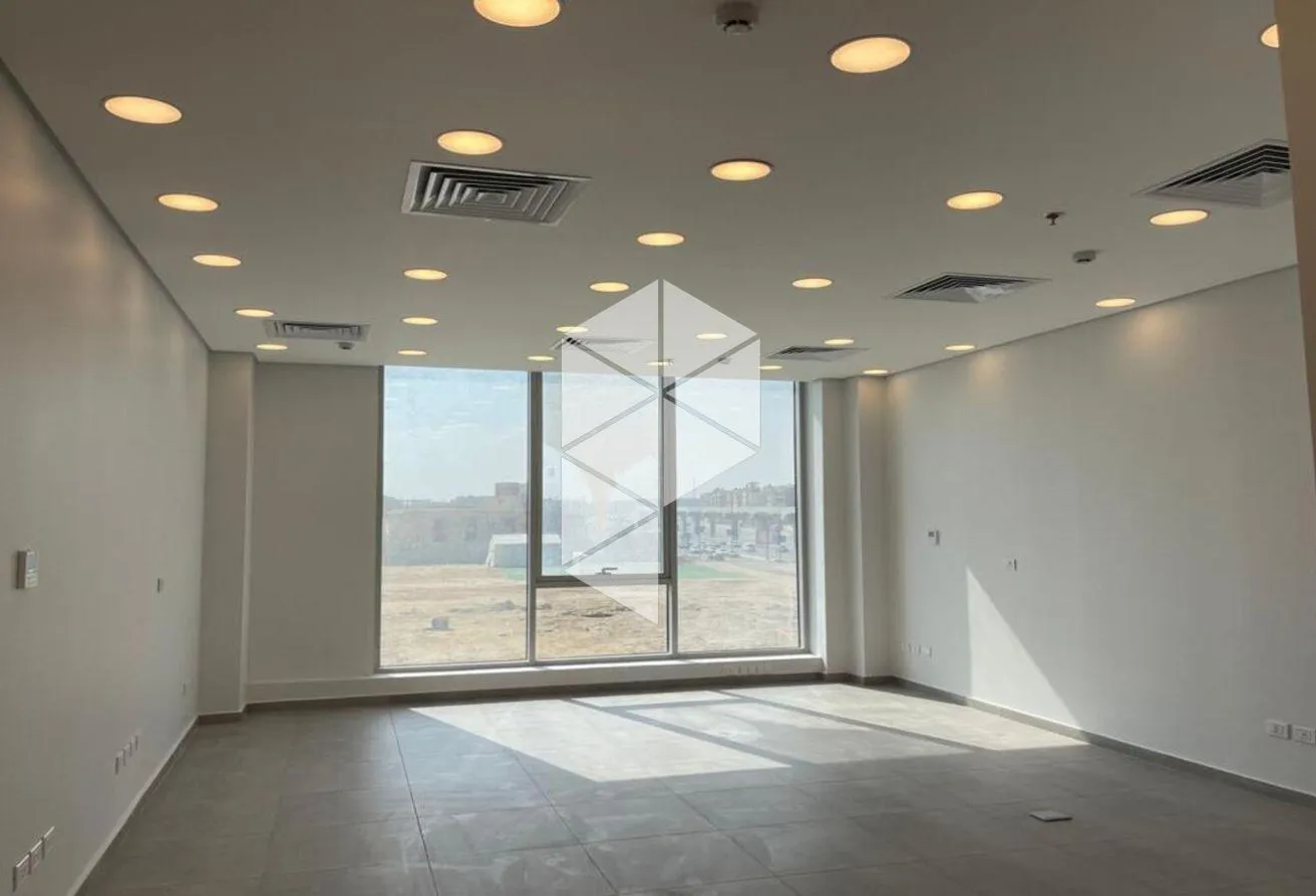 Rent in Agora Commercial Complex: Admin Office 105m finished for rent in New cairo