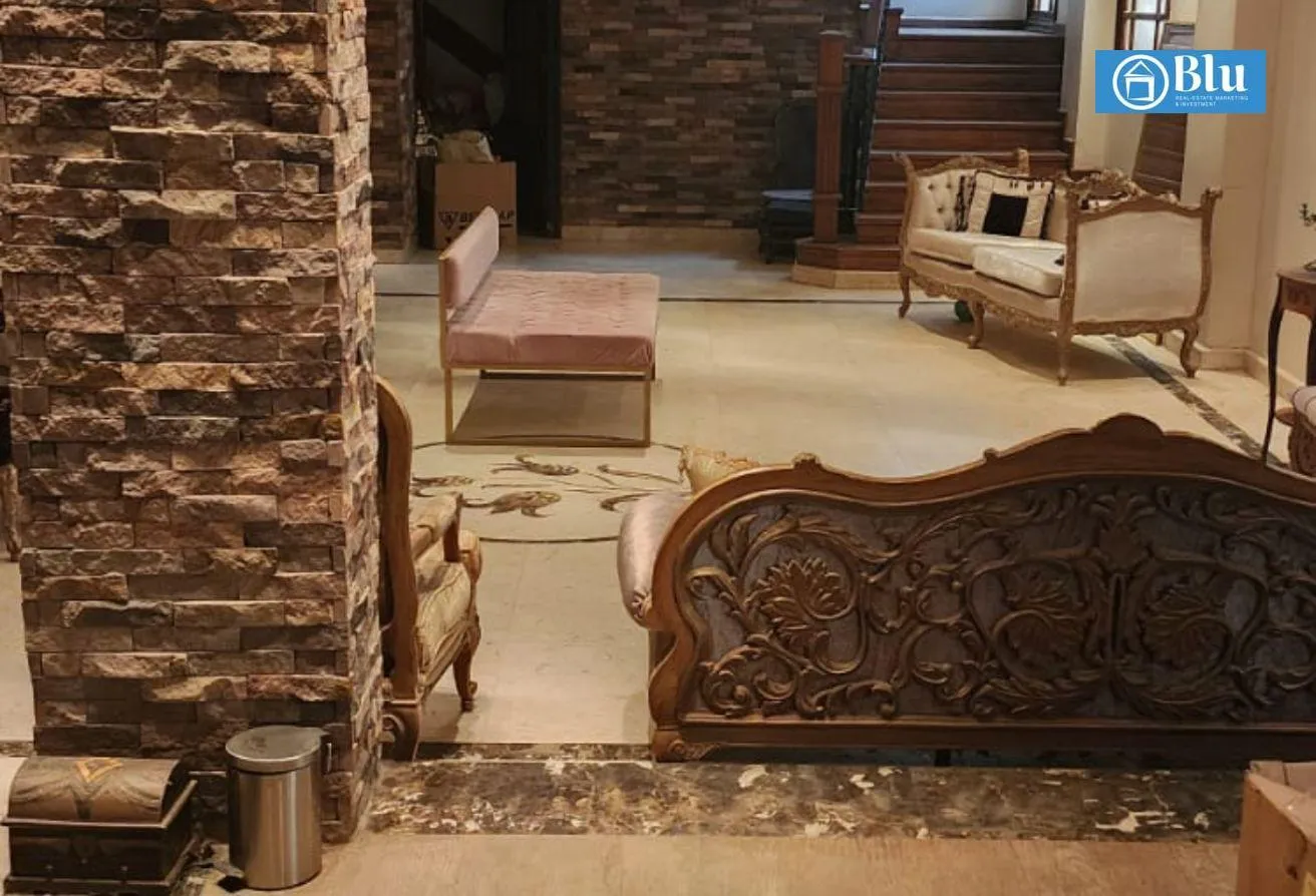 Rent in Mostafa Kamel Axis: 300m Duplex w/Garden For Rent in First Settlement