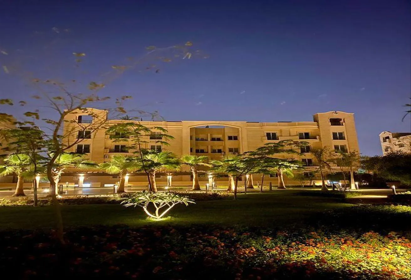 Sale in Diar 2: Resale finished apartment 200m+Garden in Diar 2