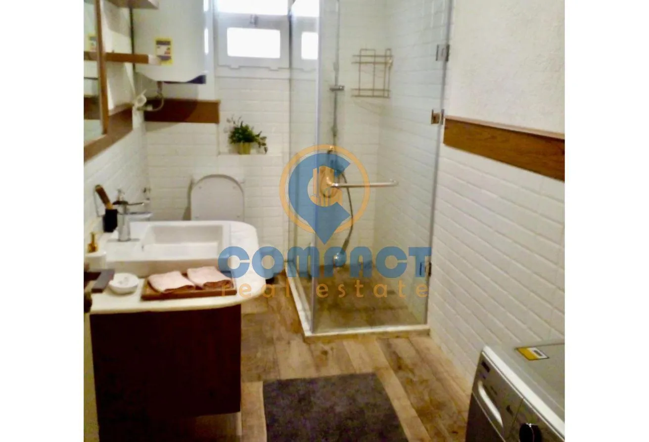Gallery Image 11