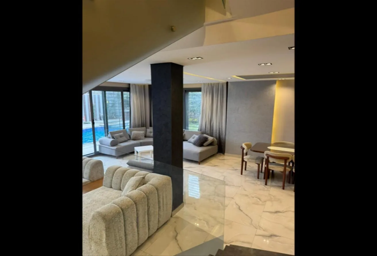 Gallery Image 16