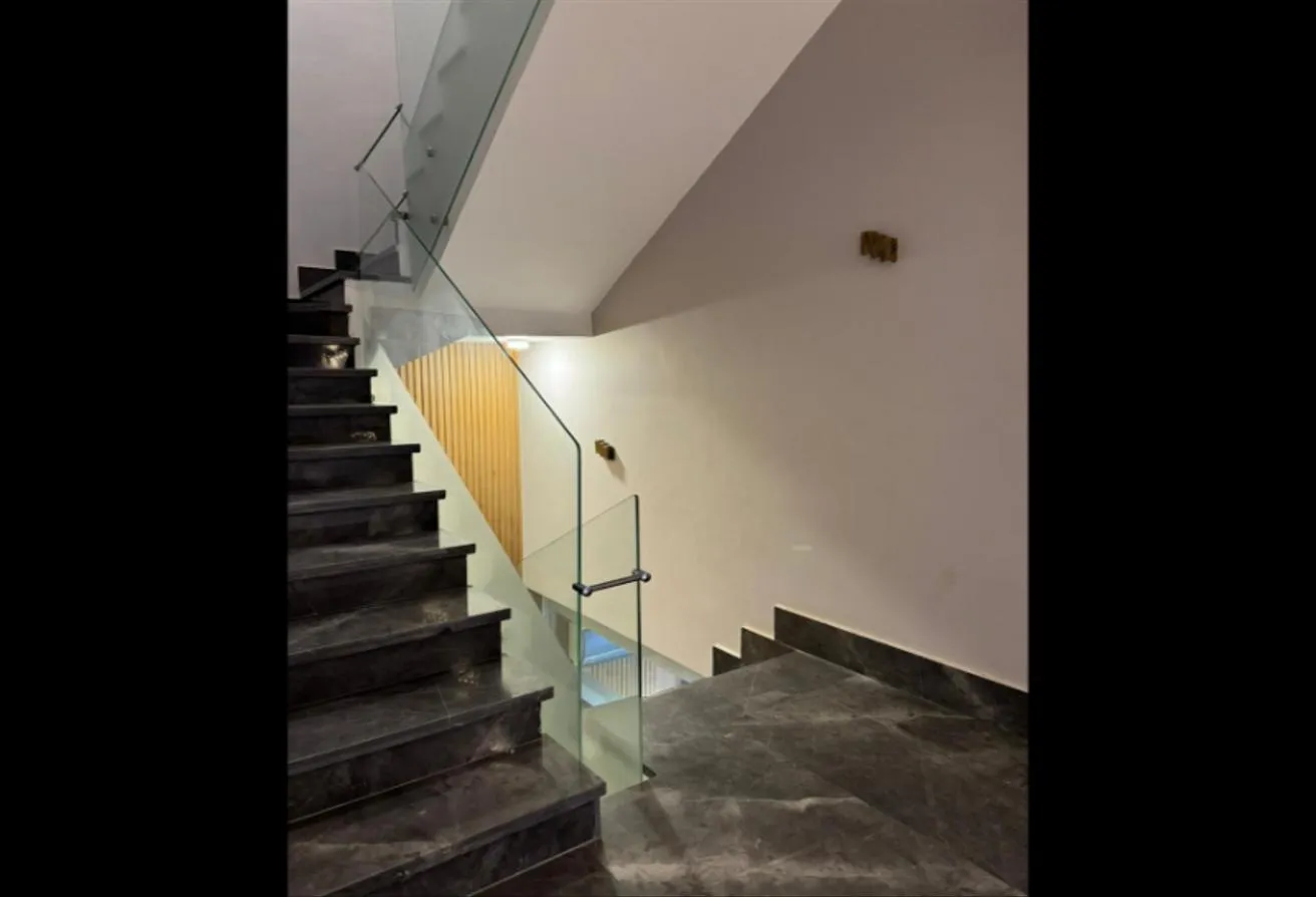 Gallery Image 18