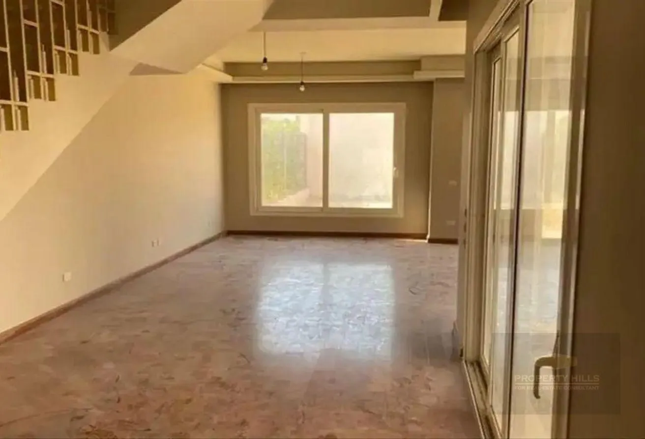 Sale in Six West: Twin with pool, immediate delivery, Fully Finished