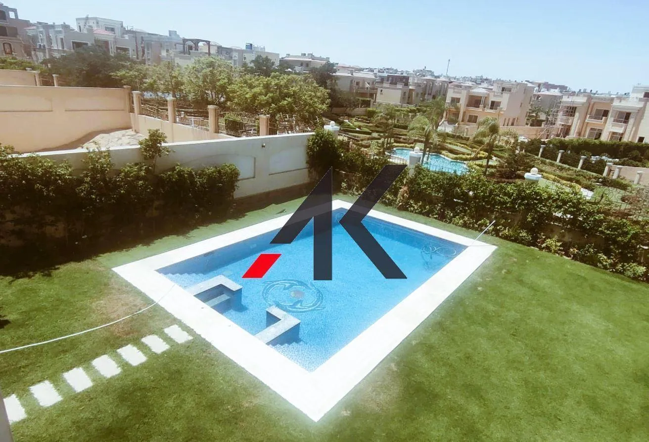Sale in Fountain Park: Finished Stand Alone with Pool in Fountain park