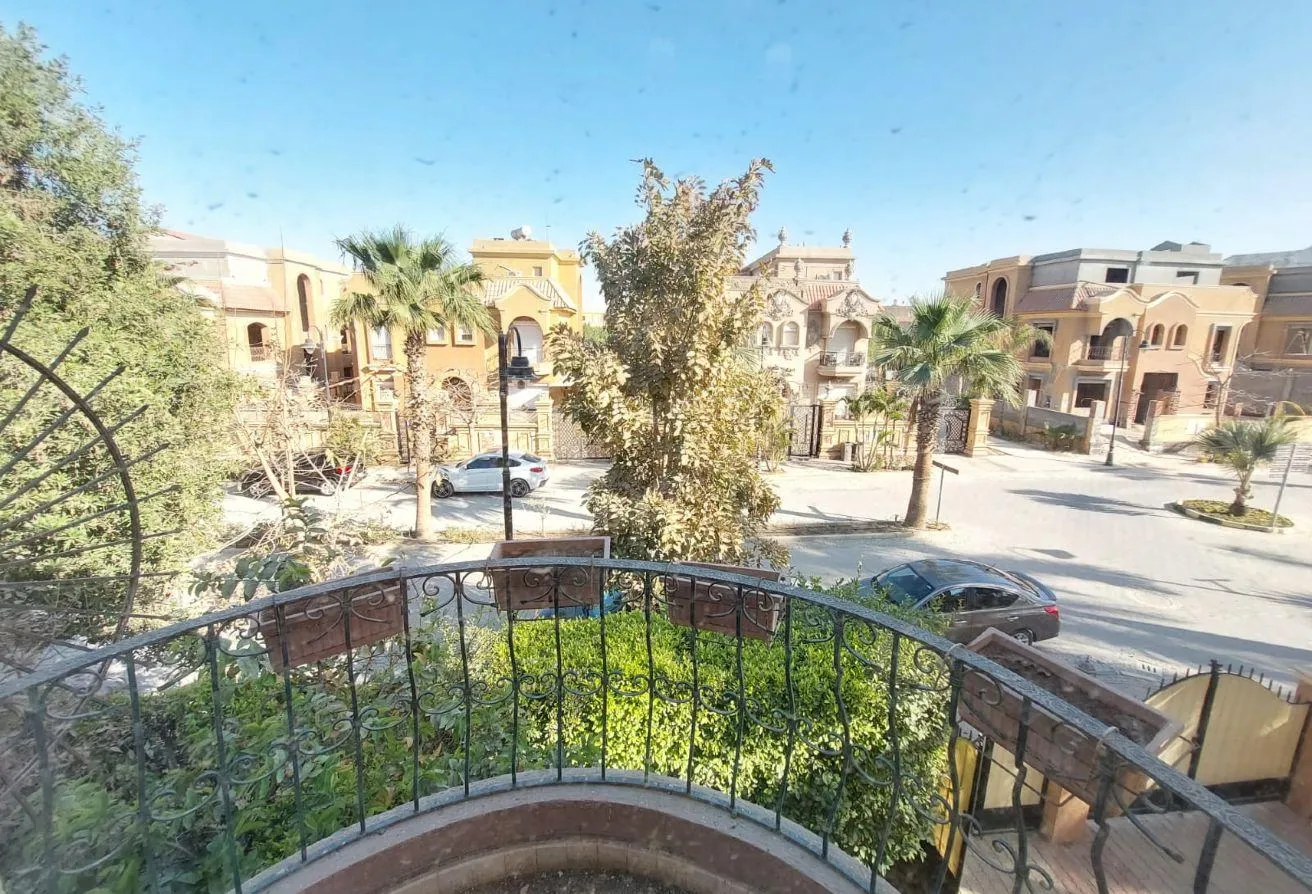 Rent in West Gate: Twin house for rent in West Gate Compound 