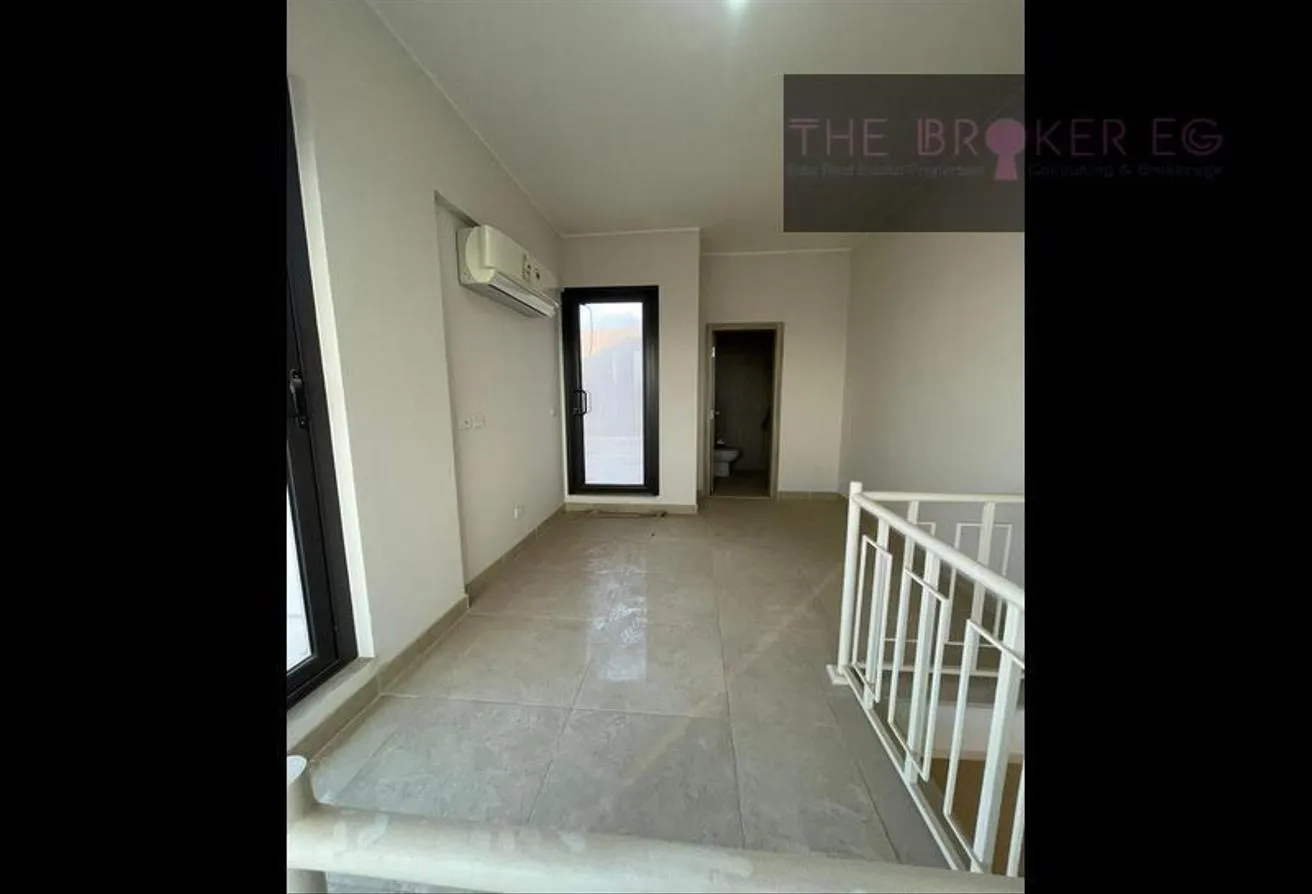 Gallery Image 12