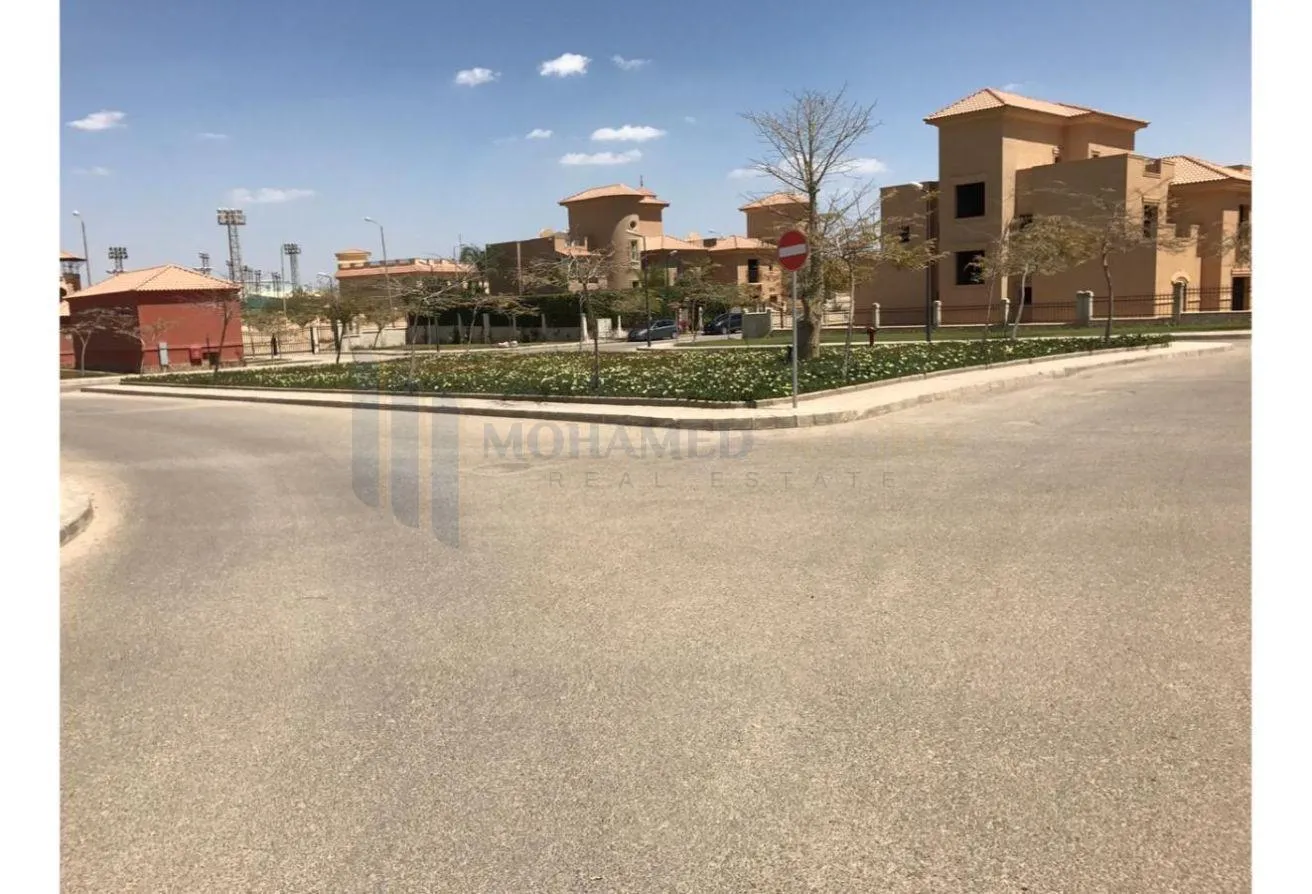 Sale in October Hills: فيلا للبيع فى كمبوند اكتوبر هيلز2 بجوار نادي الصيد