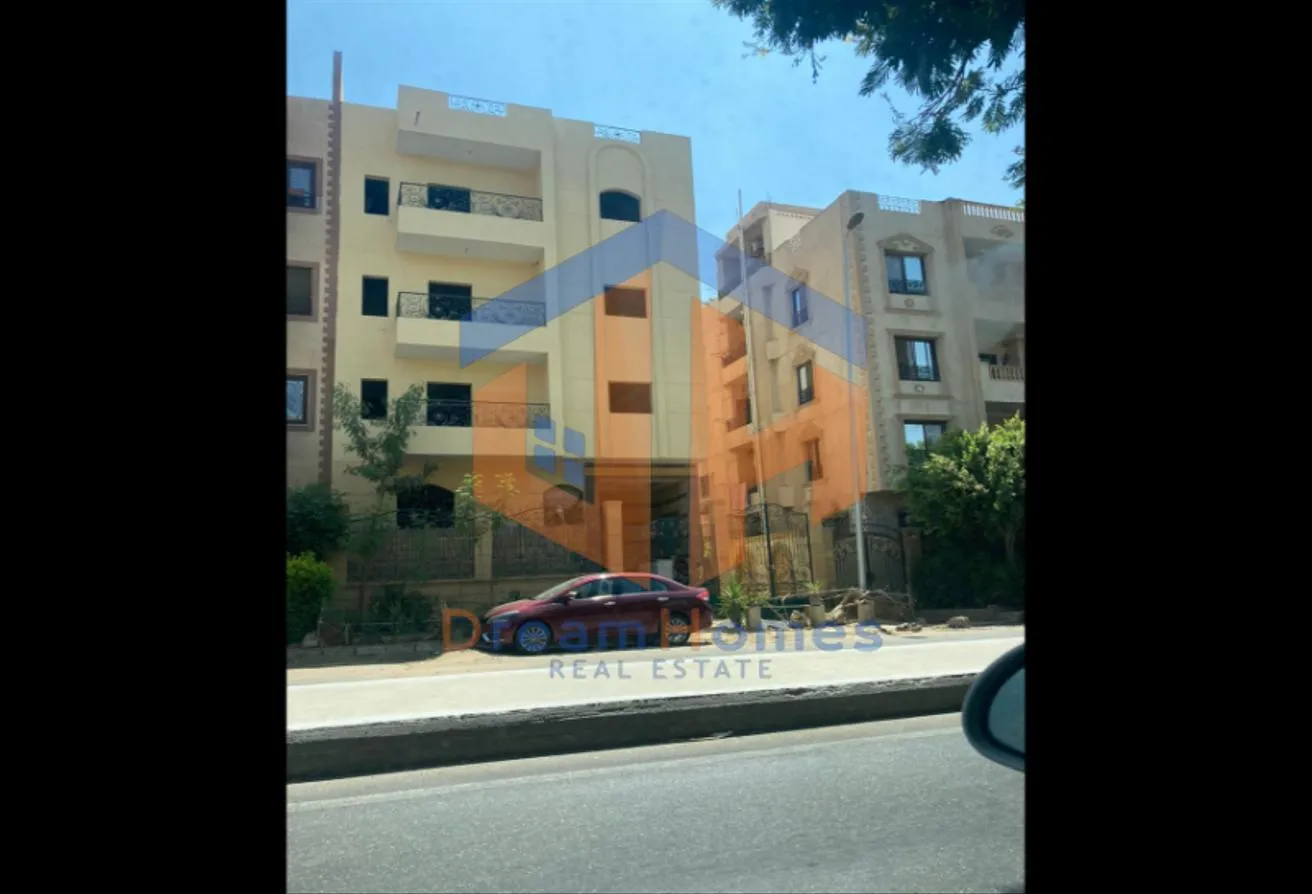 Sale in The 1st Settlement: فرصة ممتازة للتجار عمارة لقطة للبيع بالتجمع الأول