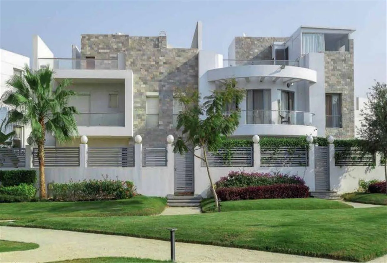 Sale in Cleopatra Square: Twin House View on Land scape in Cleopatra Square