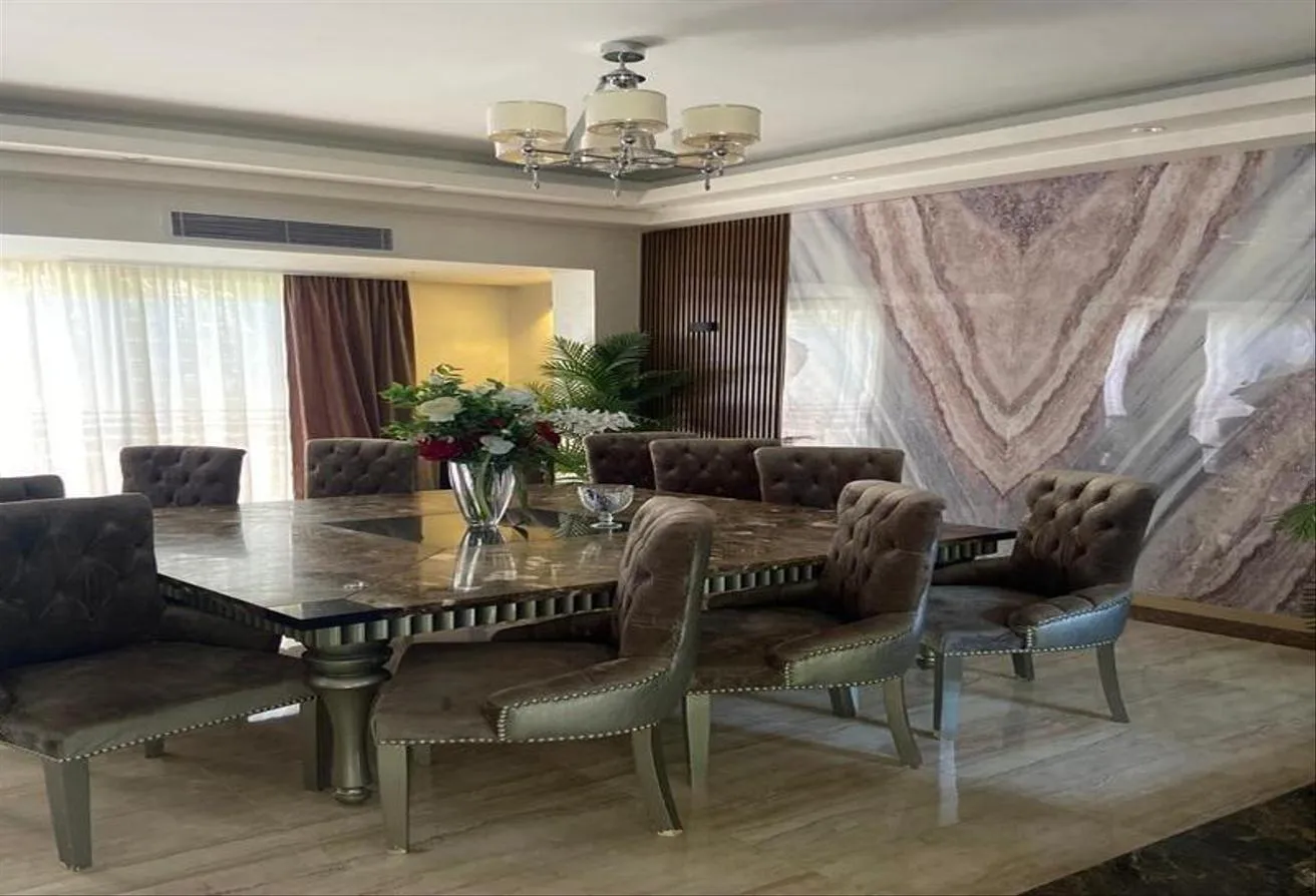 Sale in 13th District: Luxury Ground Apartment With Pool l Close to CIC