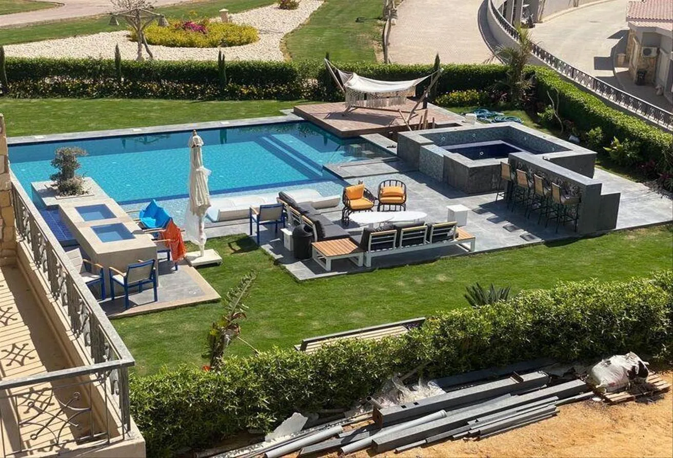 Sale in Blumar: chalet for sale in Blumar Village, Ain Sokhna    .