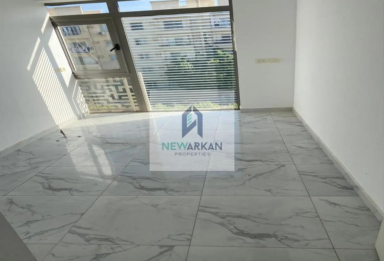 Rent in The Courtyard: Clinic finished + AC, next to highest density area