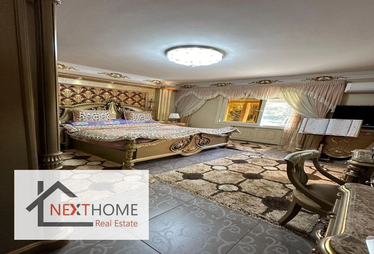 Sale in Golden Heights: villa with private pool and garden