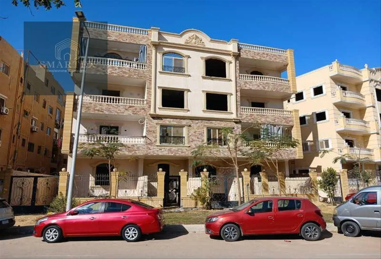 Sale in 1st Neighborhood: Apartment next to Green Hills Club Prime Location