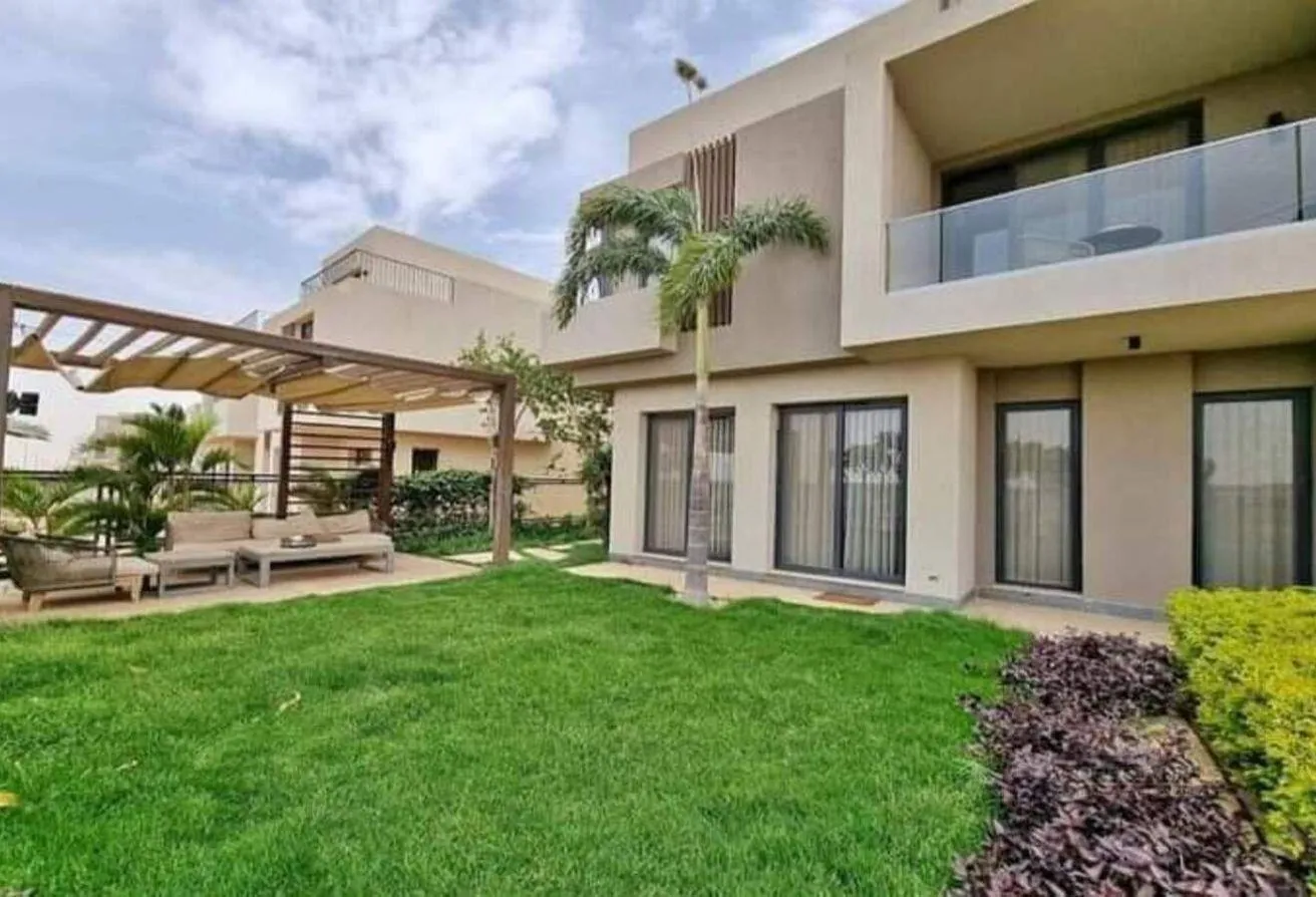 Sale in Dream Land: Villa near Mall of Egypt &amp; MSA Uni over 7y Orascom