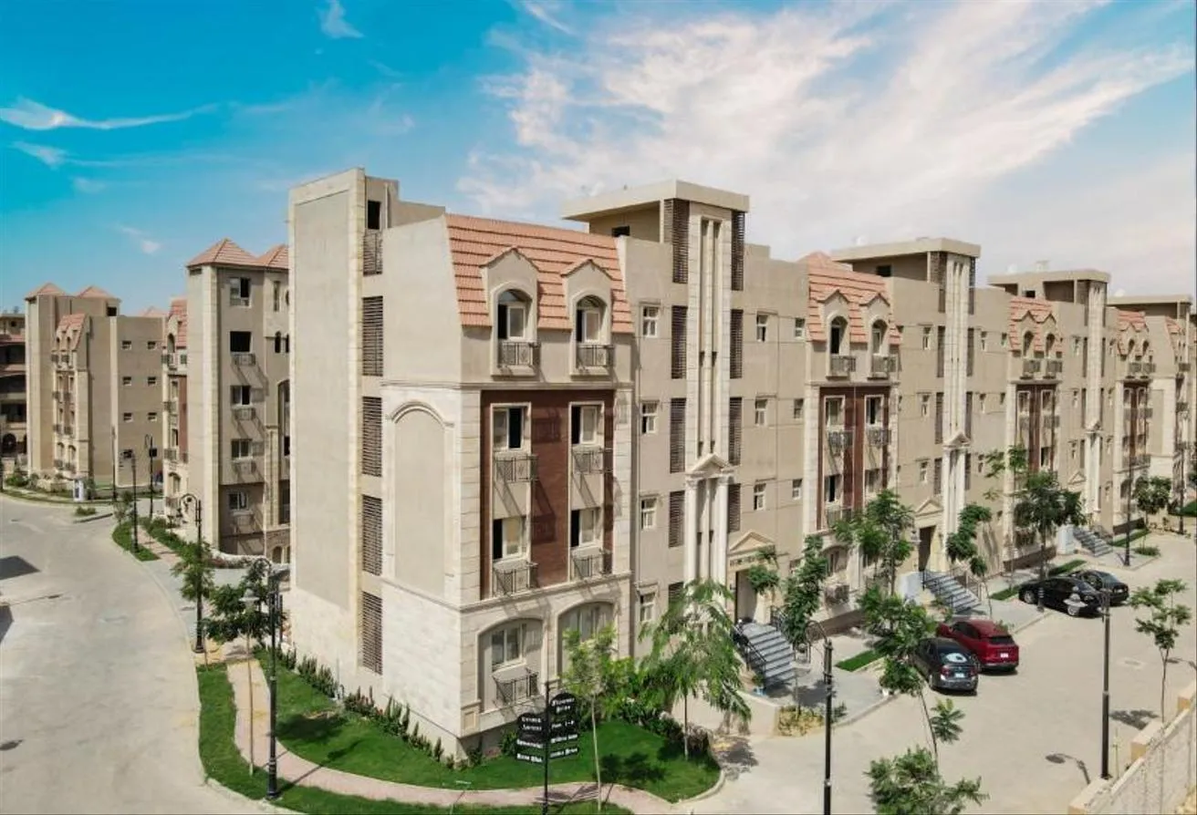 Sale in Rock Vera: Apartment 3bed Ready to Move in New Cairo | 4%Dp