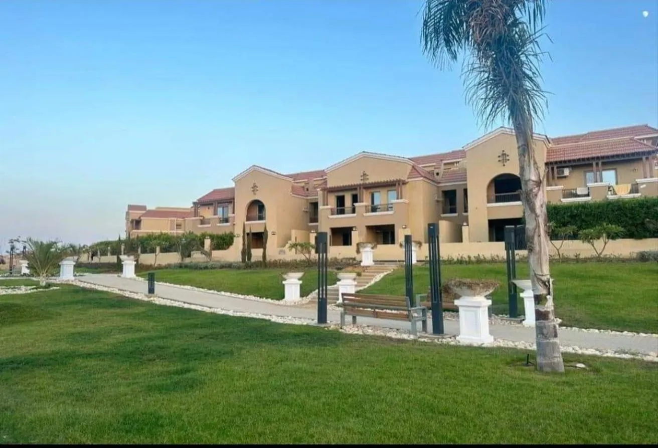 Sale in Maadi View: Penthouse with Roof in Best Location in Maadi View